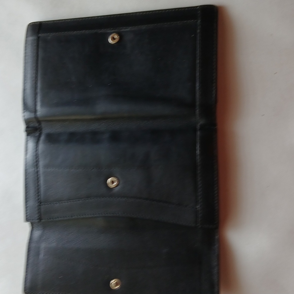 AUTHENTIC GUCCI WALLET (Soft Leather)